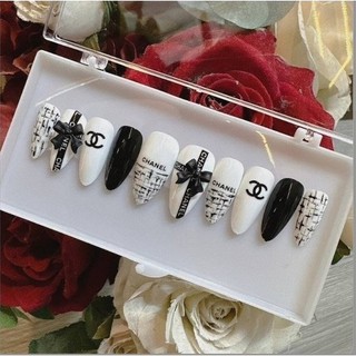 Móng tay giả nail box trắng đen đính nơ 💖 sẵn keo dán 💖