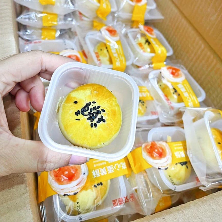 Thùng 1kg Bánh Liu Pía Trứng Muối Tan Chảy Đài Loan Ngàn Lớp B08