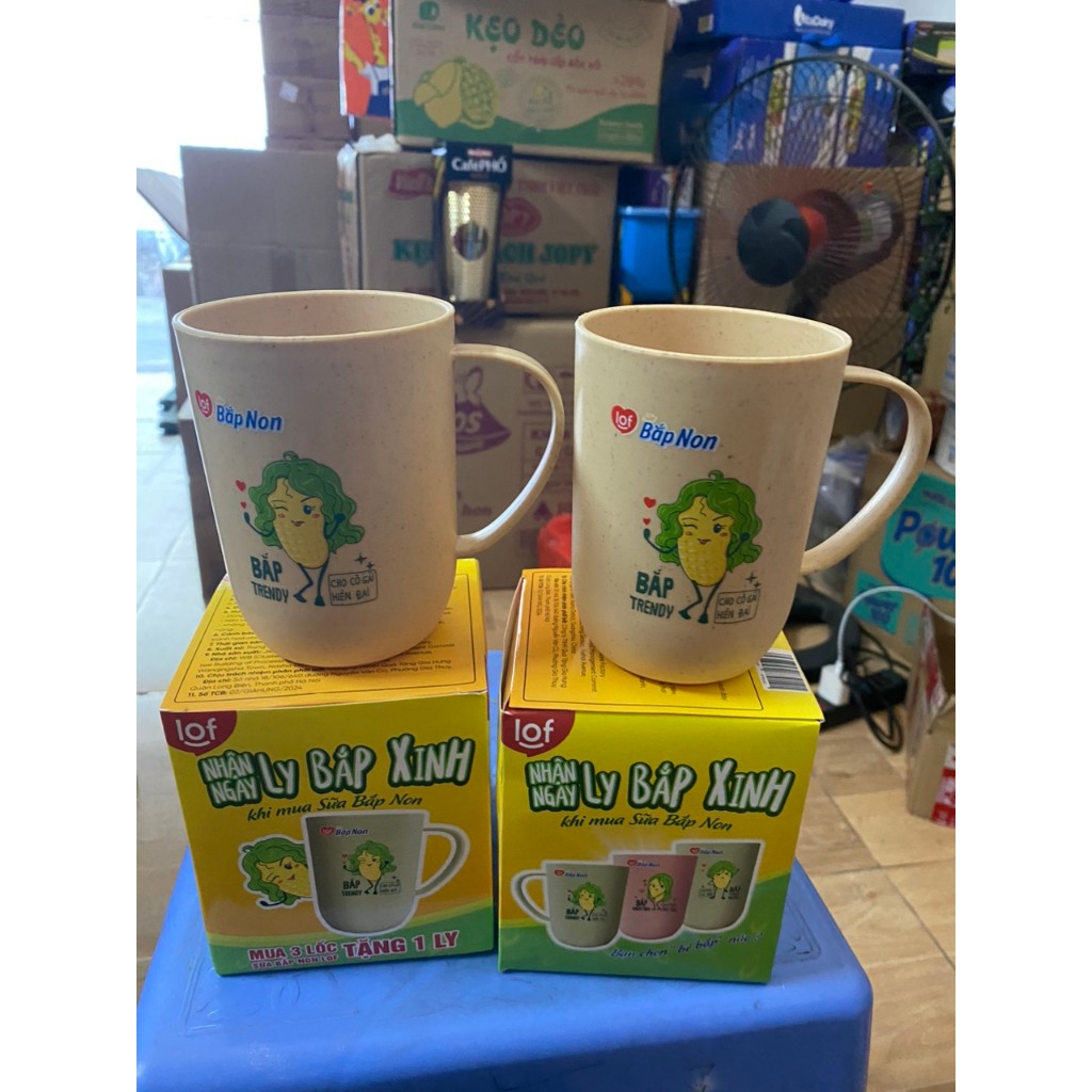 LY NHỰA LÚA MẠCH QUÀ TẶNG SỮA LOF