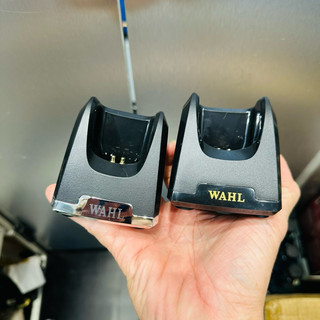 Đế sạc đứng tông đơ Wahl - hàng replica