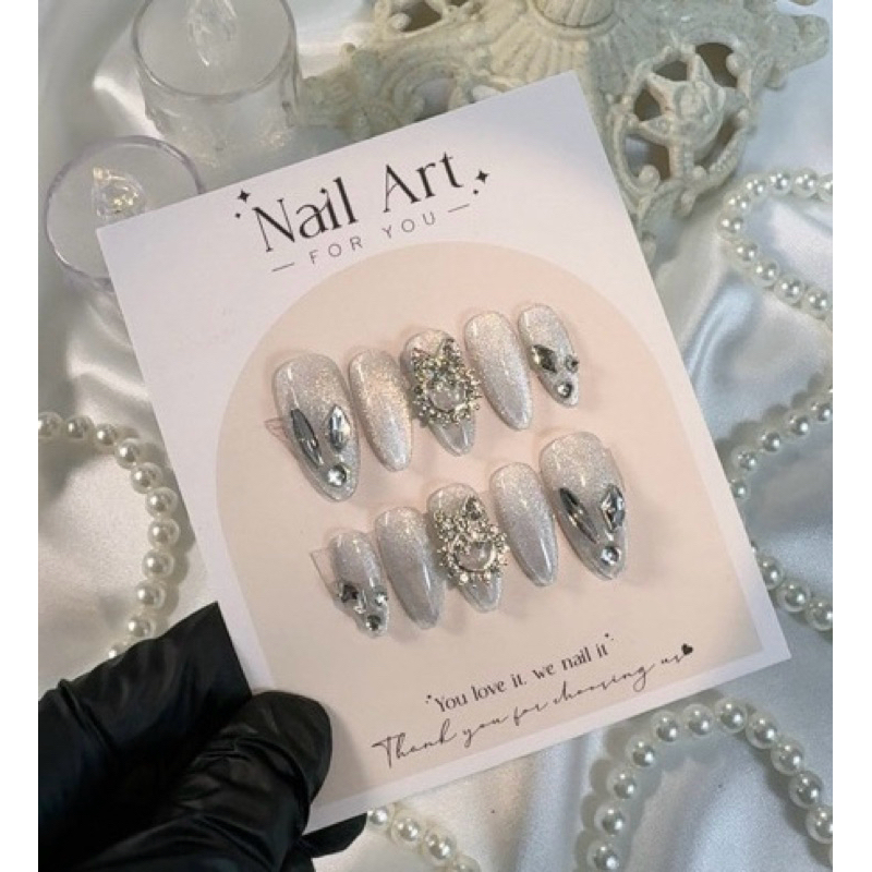 Nailbox thiết kế mắt mèo bạc C07