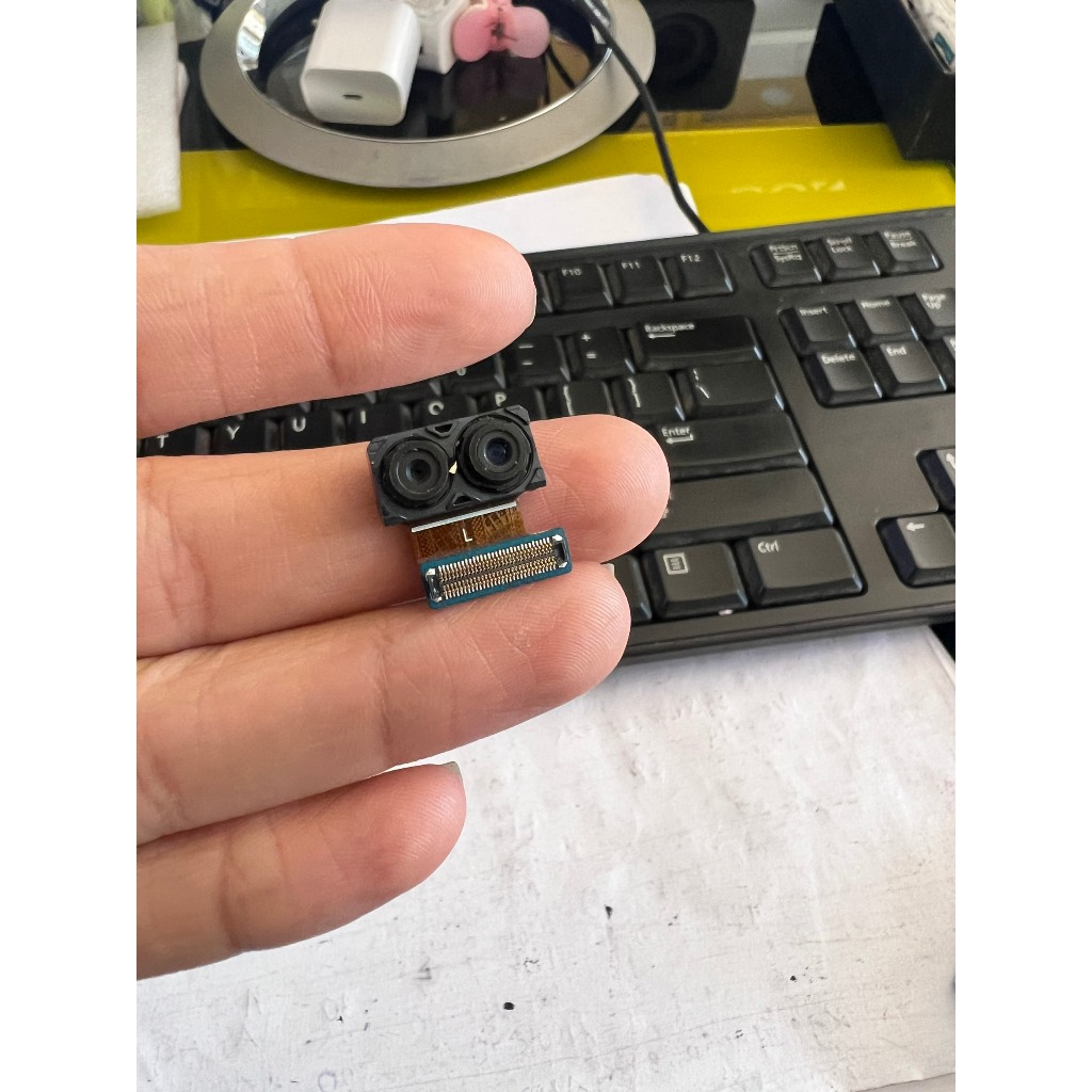 Camera trước dành cho điện thoại A730F .Zin bóc máy