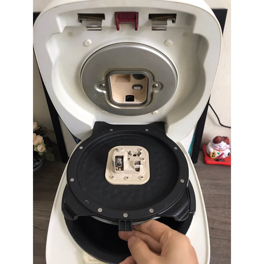 Nồi cơm Nhật bãi cao tần áp suất 2 bi Tiger 1.0l JPB-B hàng VIP mới trên 85% Made in Japan