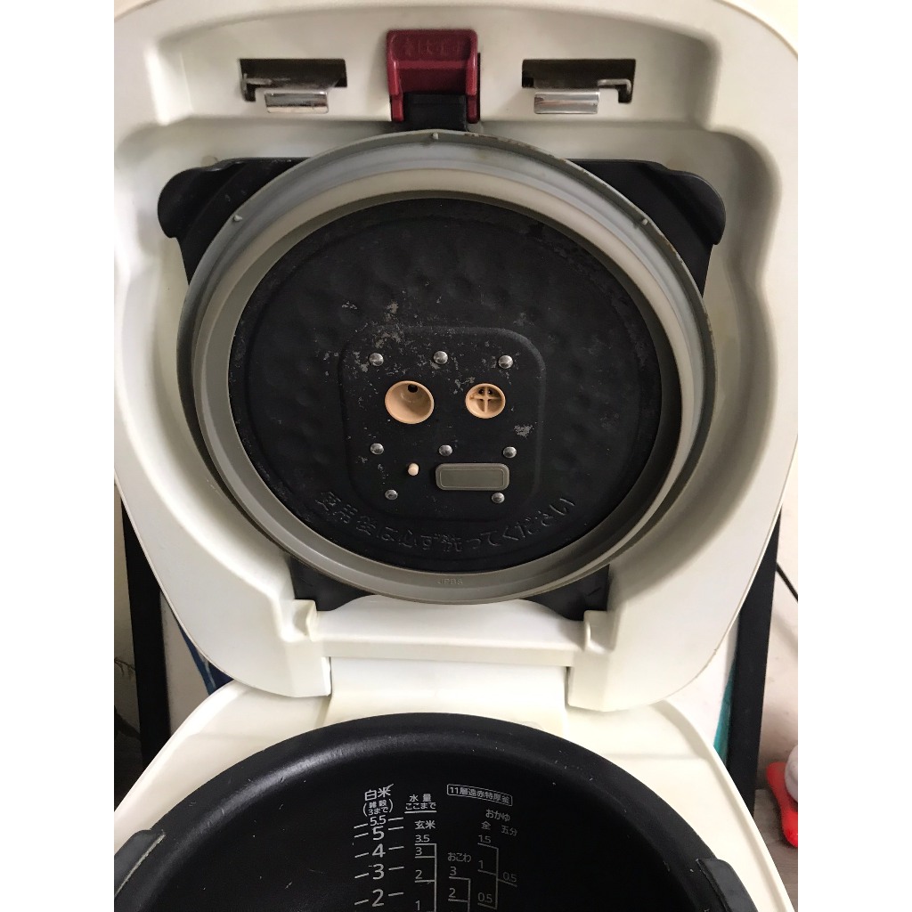 Nồi cơm Nhật bãi cao tần áp suất 2 bi Tiger 1.0l JPB-B hàng VIP mới trên 85% Made in Japan