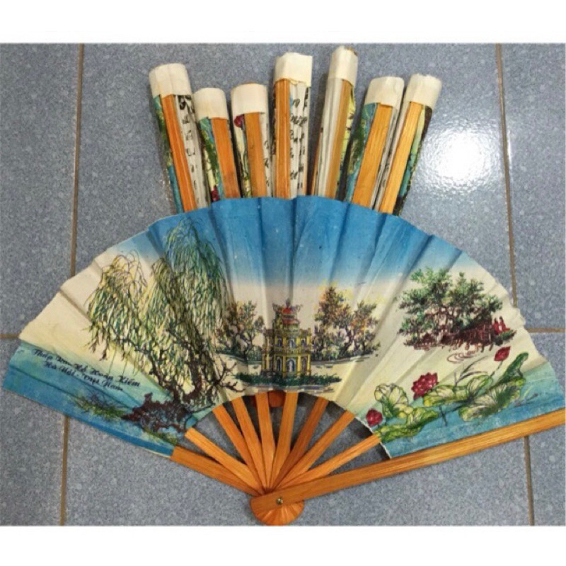2 Quạt nan tre giấy phong cảnh dân gian