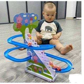 Đồ chơi trẻ em heo peppa leo cầu thang có nhạc, có đèn vui nhộn cho bé