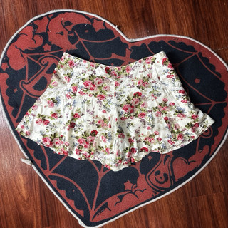 - tổng hợp chân váy ngắn coquette , mori , vintage
