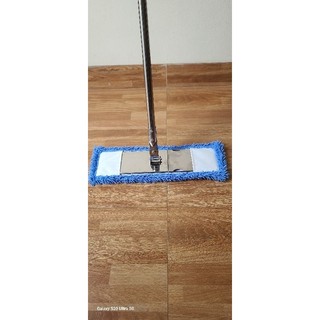 Cây lau nhà công nghiệp 45 cm,gồm có 1 khung cán và 1 tấm lau