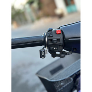 PASS TRÒN INOX KÈM NÚT GẮN TRÊN GHI ĐÔNG DÙNG ĐỂ LÀM NÚT PASSING CHO ĐÈN TRỢ SÁNG