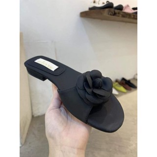 Dép nữ quai ngang hoa trà mẫu mới sang chảnh