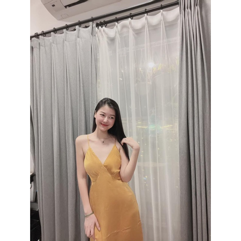 Đầm lụa 2 dây dáng dài xả lỗ