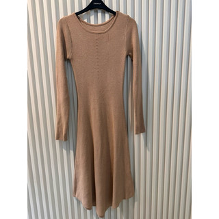 Đầm len dáng bodycon