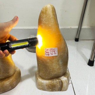 Đá, trụ đá thật, màu vàng mật xuyên sáng, hiếm và đẹp cho mệnh Kim và Thổ