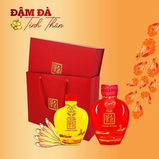 Hộp Quà Đậm Đà Tình Thân gồm 1 Nước Mắm Tĩn Tôm Biển 60N 500ml Và 1 Cá Cơm Vàng Ruột Đỏ 250 ml