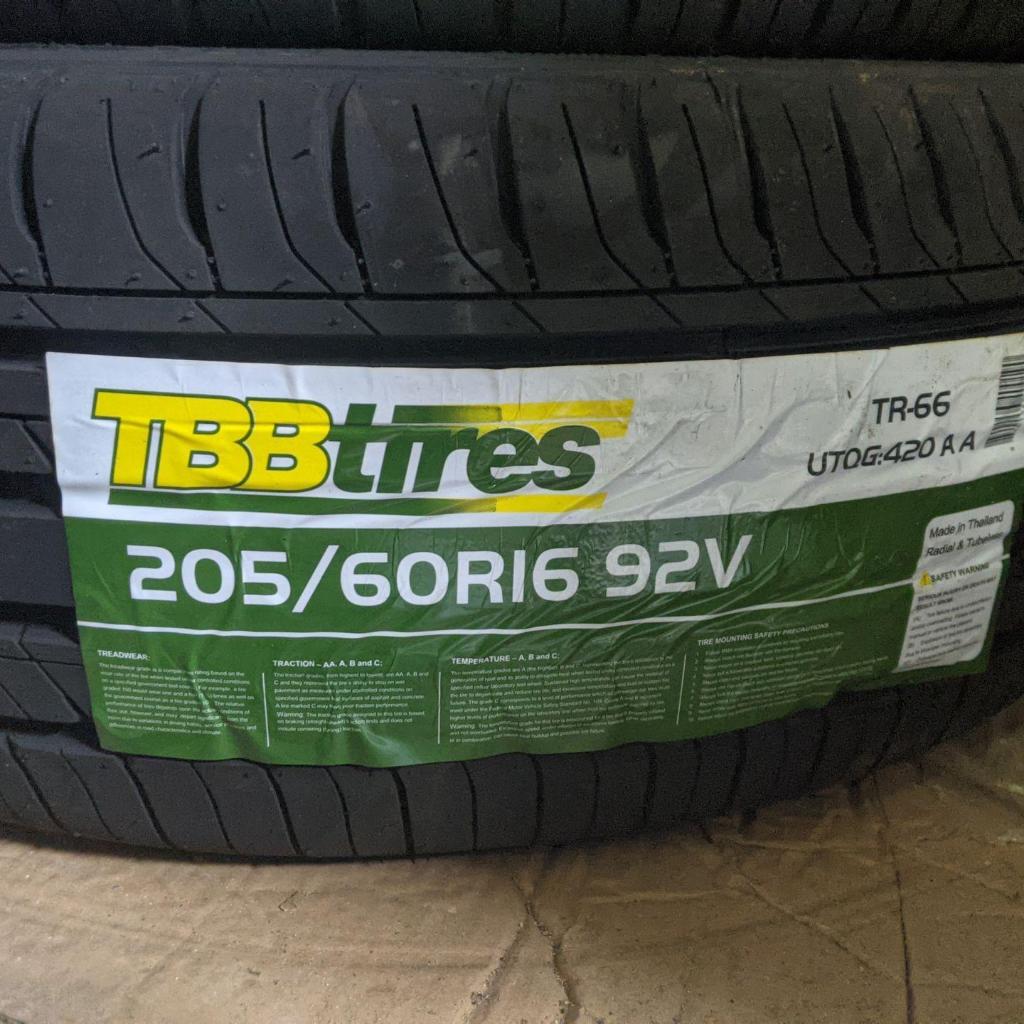 Vỏ lốp 205/60R16 TBB