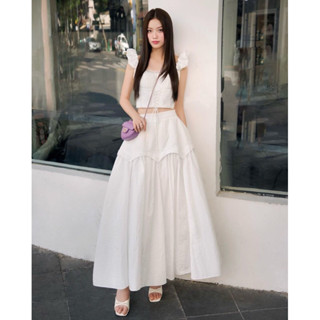 Set Áo Croptop Tay Bồng Cột Dây Corset Viền Ren Mix Chân Váy Midi Dài Màu Trắng Mùa Hè