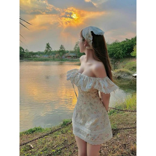 đầm suông trễ vai xô ren