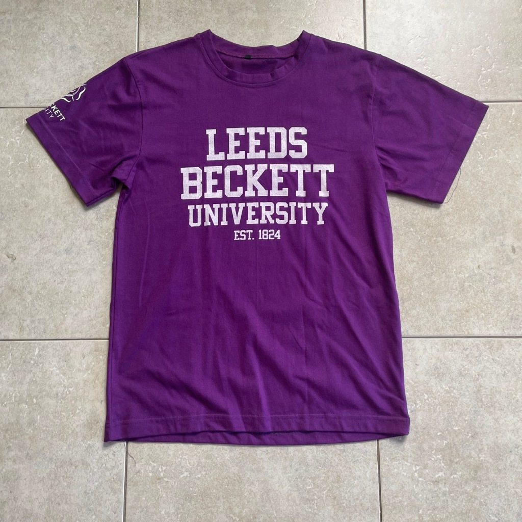 Áo Thun Cổ Tròn Leeds University, Màu Tím, 2hand Tuyển Chọn Giá Rẻ