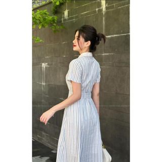 Váy sơ mi sọc dọc cổ trắng