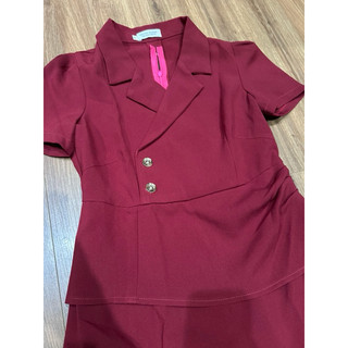 Pass váy thiết kế hoàng hương