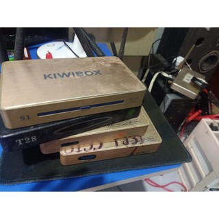 đầu  tivi box andoi box (đầu cũ chạy tốt)