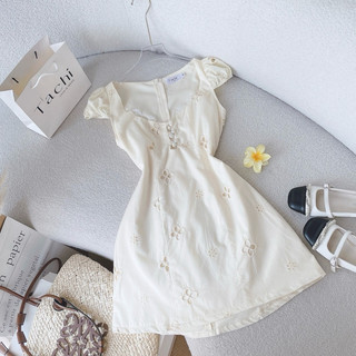 ĐẦM NUDE CỔ TIM NÚT BỌC