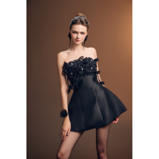 Adaline Dress ( Đầm cúp đen + kết hoa lá )