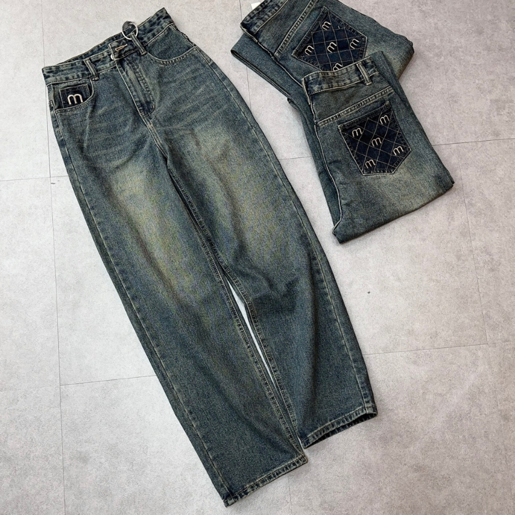 Quần Jean Nữ Ống Suông Màu Đậm Túi Thêu Chữ M Q288 | BigBuy360 - bigbuy360.vn