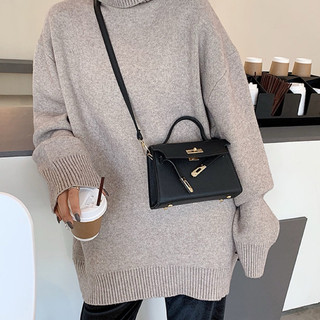Túi xách nữ đeo chéo hm khoá xoay size 19 da sần
