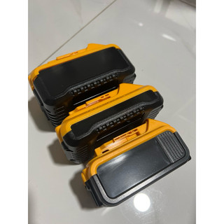 Bộ vỏ dewalt 18650-21700