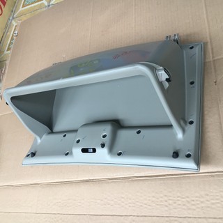Nắp cốp phụ Innova, hiệu Toyota(55550-0K020-E0) (Cái)