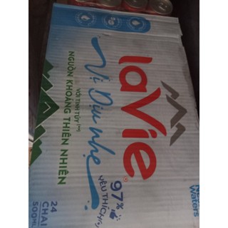 Nước khoáng lavie vị nguyên bản/ dịu nhẹ 500ml x 24 chai