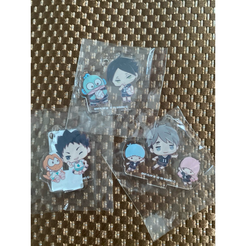 Móc khoá + standee HaikyuuxSanrio