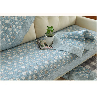 Thảm sofa Ô vuông xanh dương trắng
