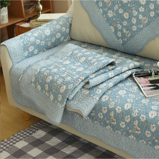Thảm sofa Ô vuông xanh dương trắng