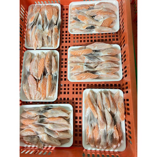 Vây cá hồi 1kg (net đủ)