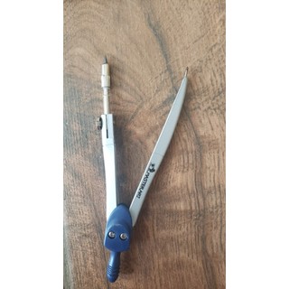 Bộ Compa MasterArt RD104L (1 bộ)