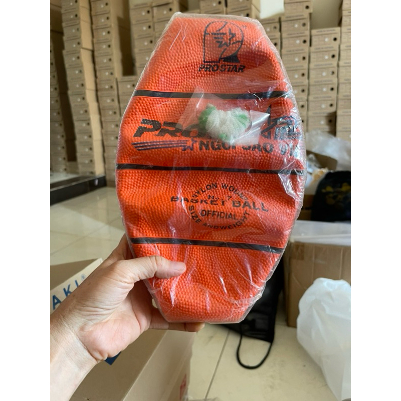 Sale lỗ - Giày đá banh, cầu lông và bóng chuyền,bộ quần áo