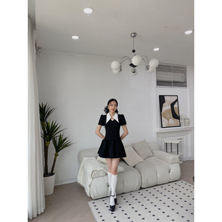 Váy cổ nhọn hàng cúc 682