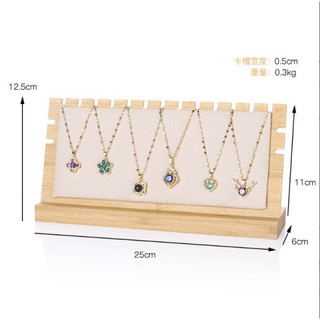 Kệ trưng dây chuyền gỗ decor cho shop phụ kiện Rubyhouse68