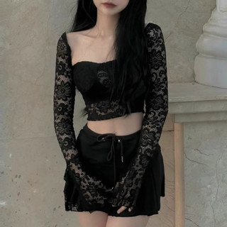 Áo croptop cổ vuông ren tay dài loe