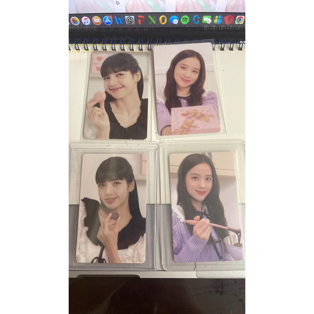 card off Lisa Jisoo Blackpink valentine