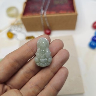 Mặt dây chuyền Phật quan âm bình an đá phỉ thuy'