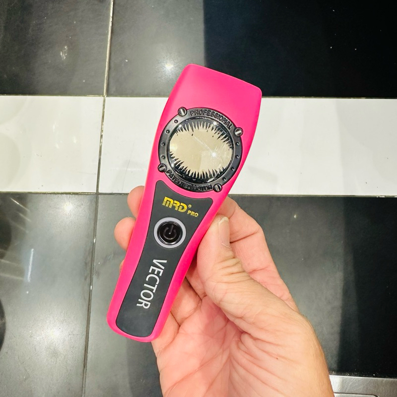 Vỏ thay thế tông đơ Mrd pro Vector hồng monster