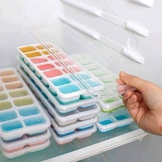 Khay làm đá silicon có nắp đậy