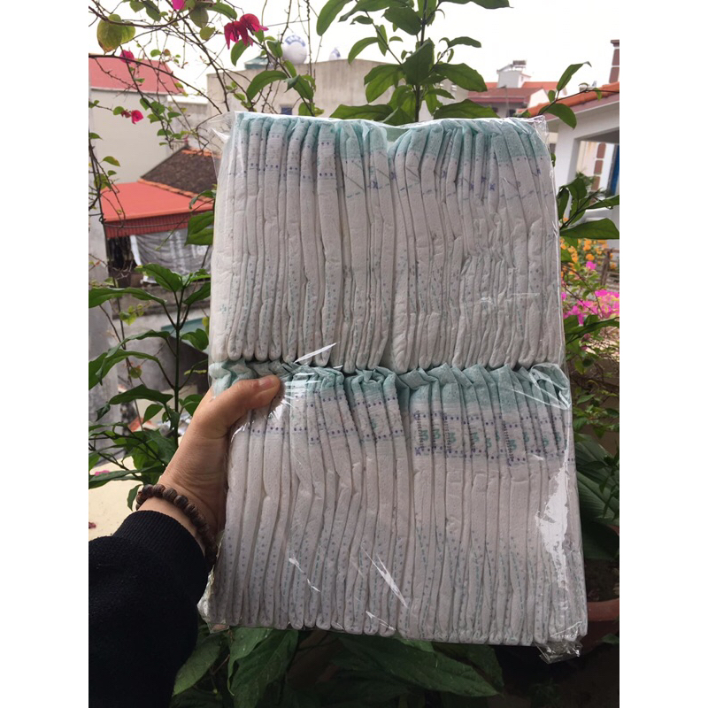 BỈM DÁN SƠ SINH ( size S tu 3-5kg)Pampers cao cấp nội địa Nhật.