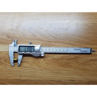 Tụ Nichicon FW  100uF - 25v