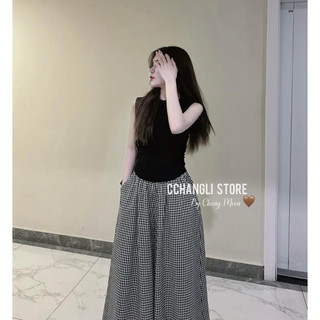 SET ÁO ĐEN XN MIX QUẦN SUÔNG KẺ