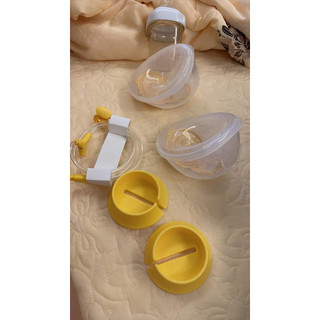 Máy hút sữa medela freestyle flex + cup hand free ( máy cũ cup mới )
