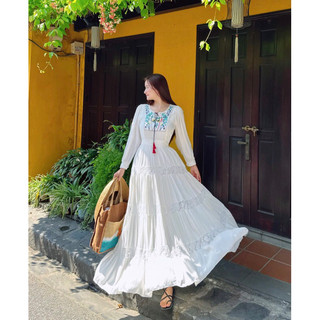 HOANGYEN Đầm maxi trắng hoạ tiết thổ cẩm du lịch miền núi, tây nguyên
